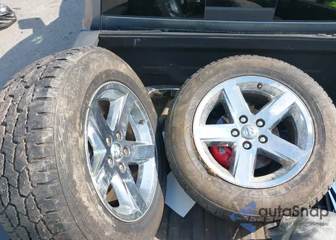 2010 Dodge Ram 1500 Slt/Sport/Trx z USA, uszkodzony, nr VIN 1D7RV1CT9AS119715